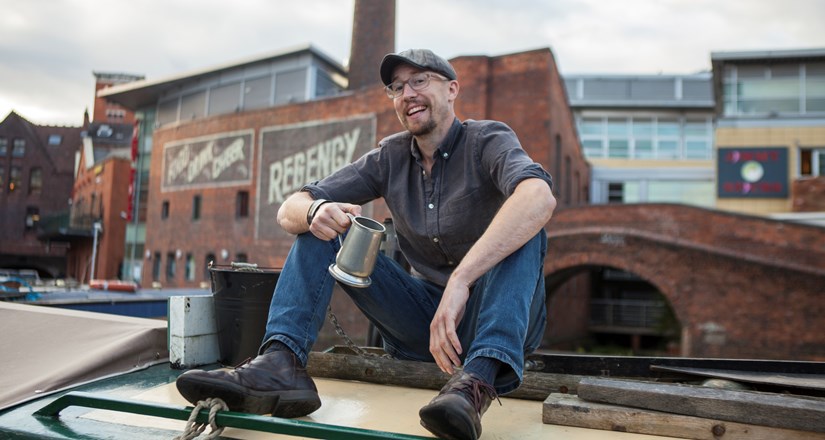 Canal Boat Stories Live with Robbie Cumming